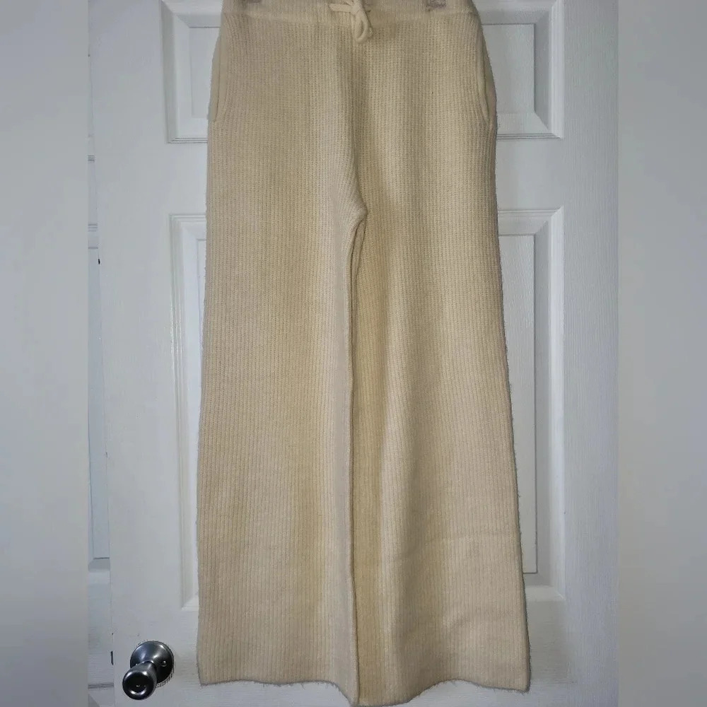 Lulu's Cream Wide‎ Leg Sweater Pants Pockets Size Medium